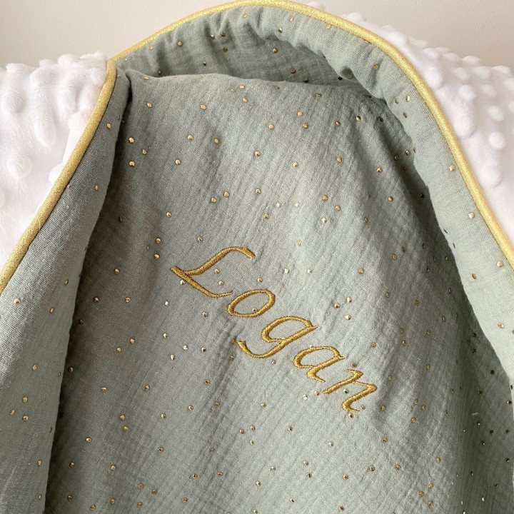 Couverture cocon vert gris pois dorés-P'tit Coeur