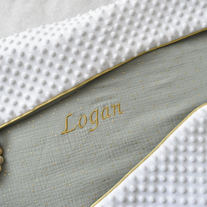 Couverture cocon vert gris pois dorés-P'tit Coeur