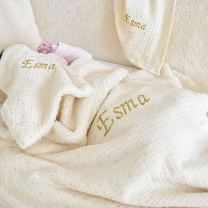 Box cadeau naissance Premiers Moments, 3 articles brodés | P'tit Cœur