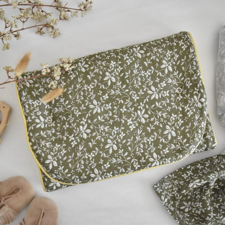 tapis change nomade vert brindilles-P'tit Coeur